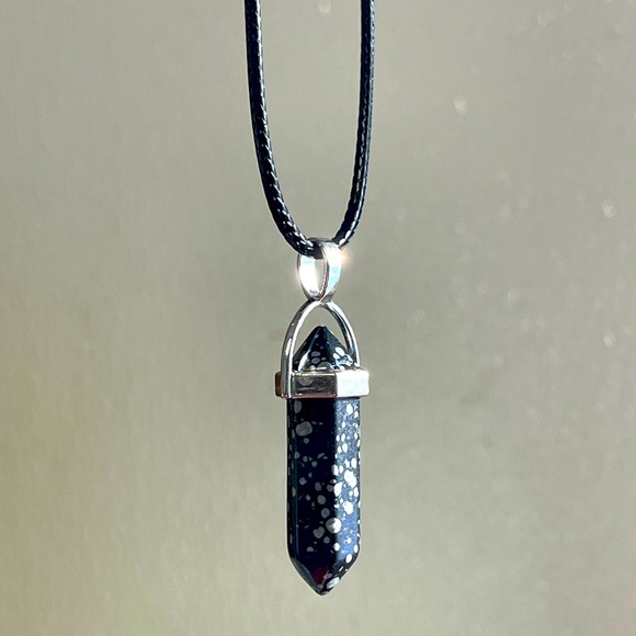 $25 Crystal Gemstone Necklace Pendant Bullet Head Energy Meditation. - Picture 1 of 4